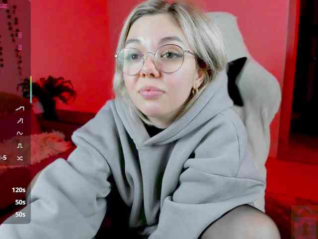 AnyaTaylorJoy_ webcam