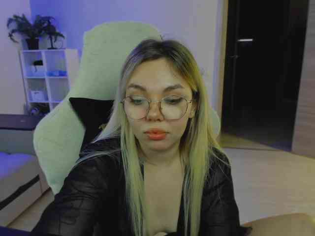 SpecterGirl webcam