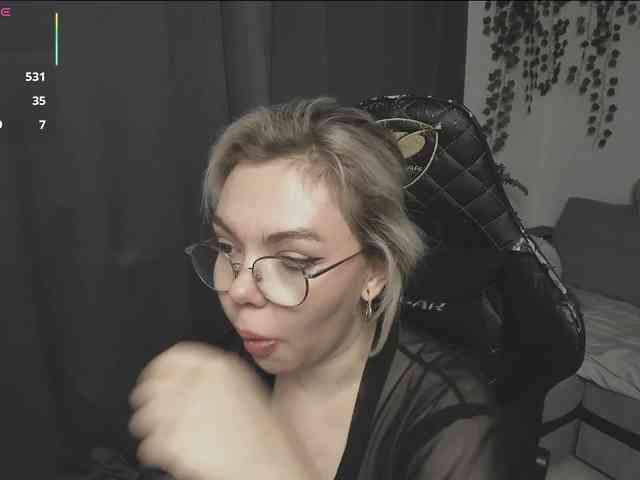 AnyaTaylorJoy_ webcam