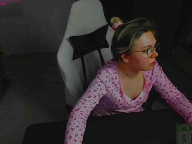 SpecterGirl webcam
