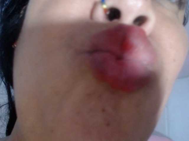 CameliaLong's BongaCams show and profile