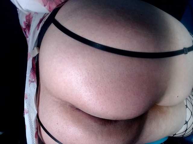 CameliaLong's BongaCams show and profile