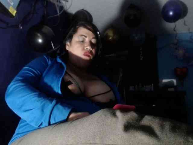 CameliaLong webcam