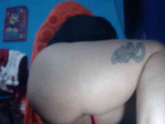 CameliaLong webcam