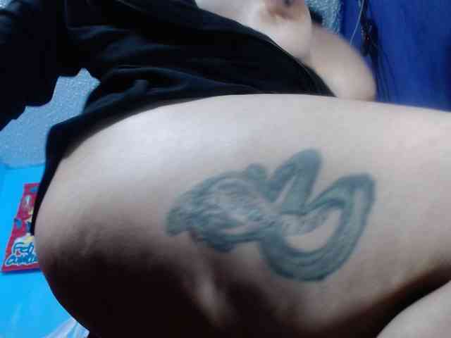 CameliaLong webcam
