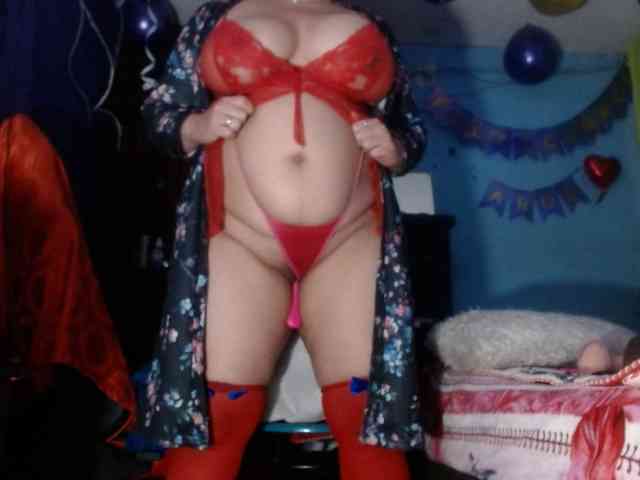 CameliaLong webcam