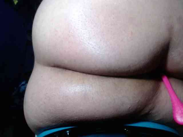 CameliaLong webcam