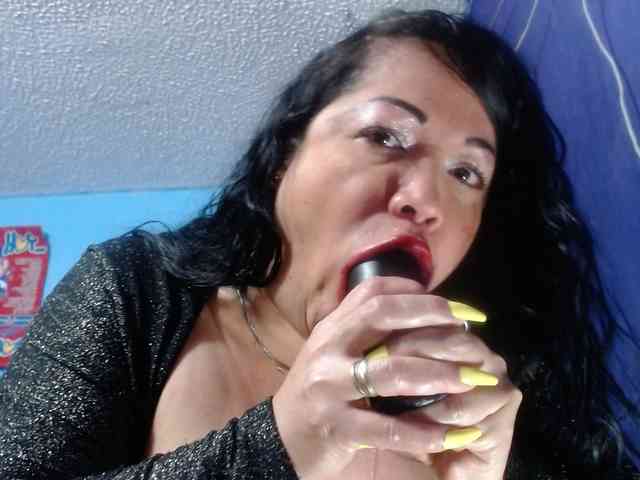 CameliaLong webcam