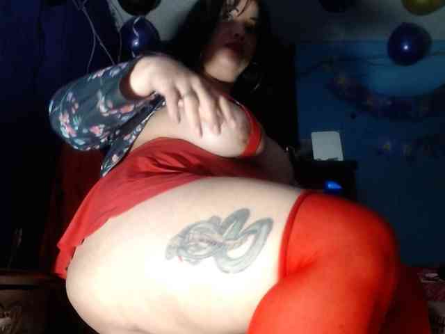 CameliaLong webcam