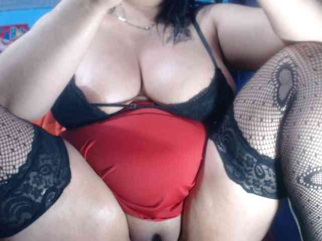 CameliaLong webcam