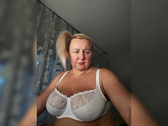 miranda-robinson from BongaCams is Freechat