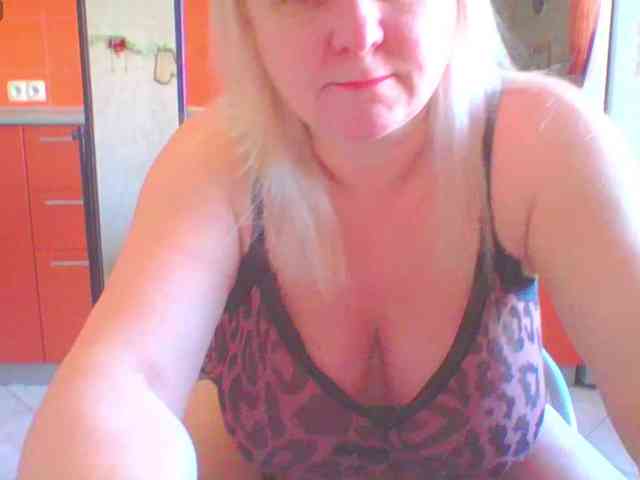 miranda-robinson Live Webcam on BongaCams