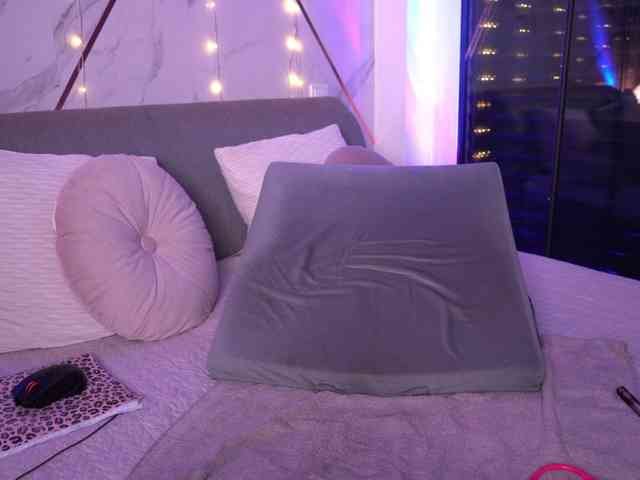 JayJayPink's webcam live show