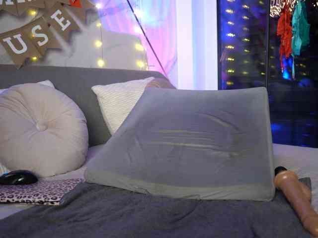 JayJayPink webcam
