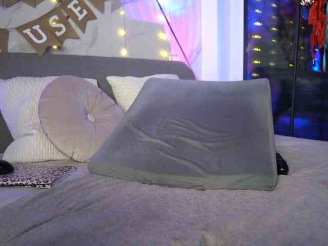 JayJayPink webcam