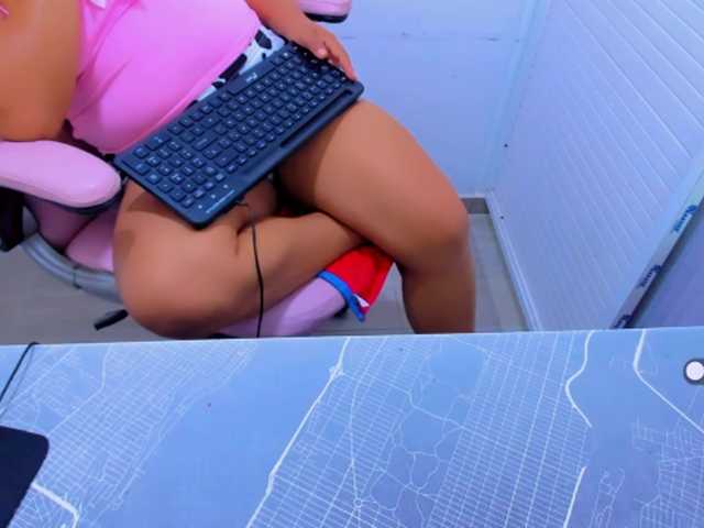 VictoriaLove's BongaCams show and profile