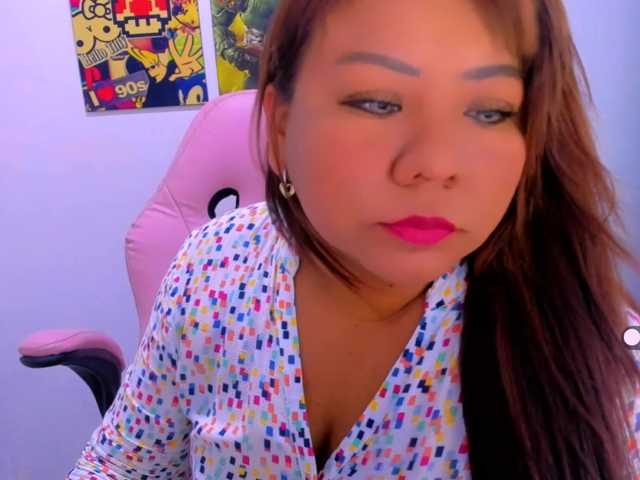 VictoriaLove webcam bongacams model stream image