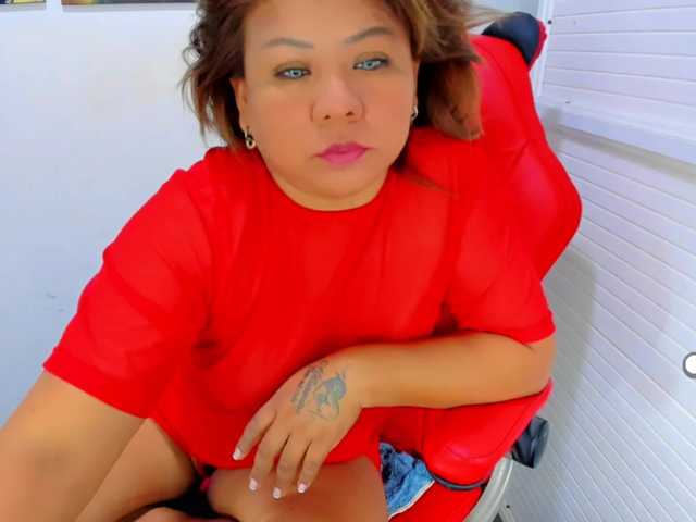 VictoriaLove's BongaCams show and profile