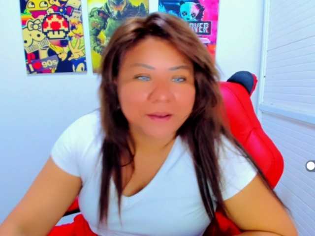 VictoriaLove's BongaCams show and profile