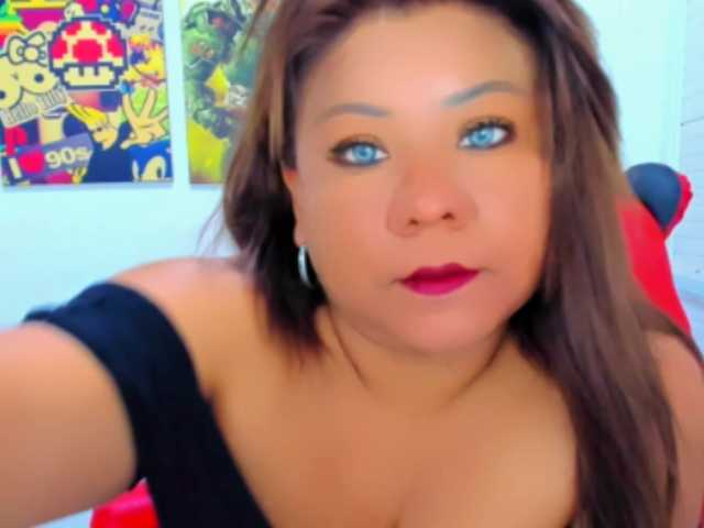 VictoriaLove's BongaCams show and profile