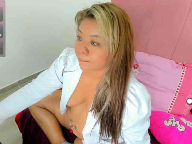 VictoriaLove webcam
