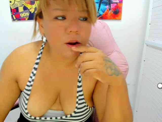 VictoriaLove webcam