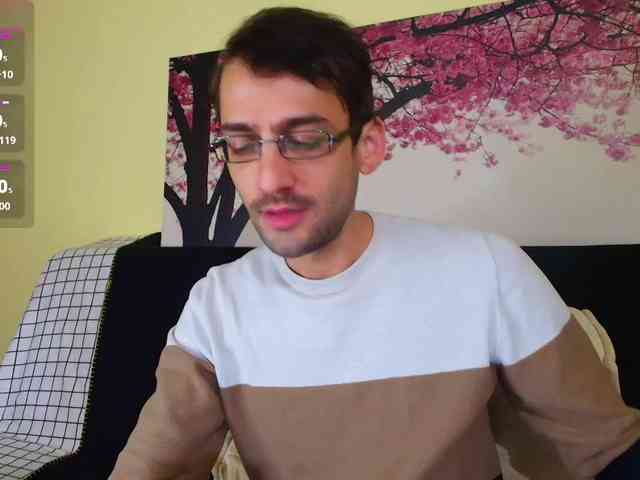 HungEddy Live Webcam on {site_name}