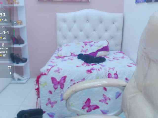 zoe-cortez webcam