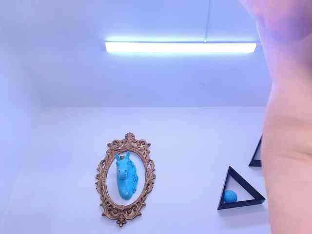 luna-milf webcam