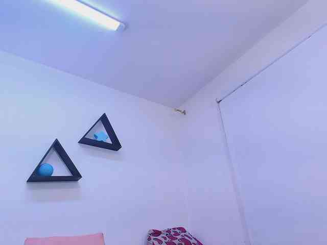luna-milf webcam
