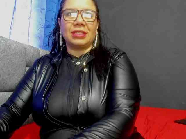 MATURE-ANIKA webcam