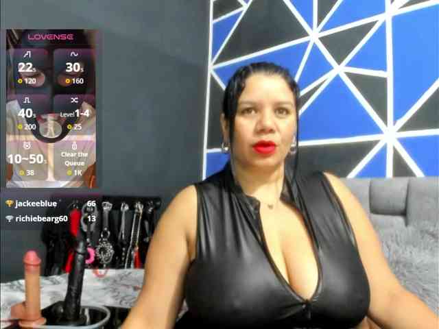 MATURE-ANIKA webcam