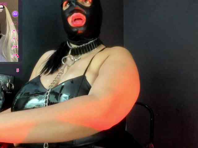 MATURE-ANIKA Live Webcam on BongaCams