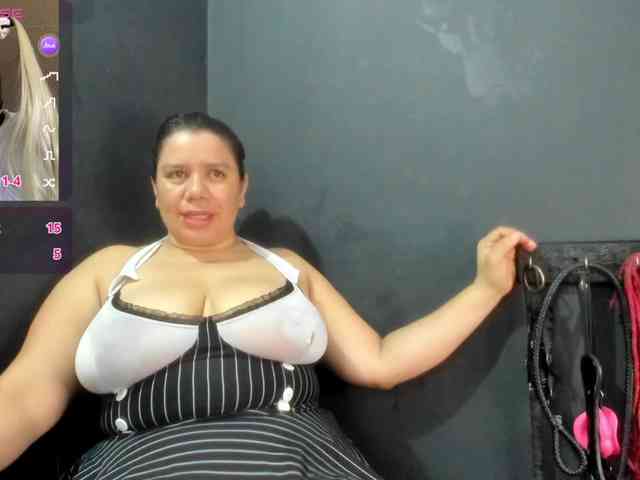 MATURE-ANIKA webcam