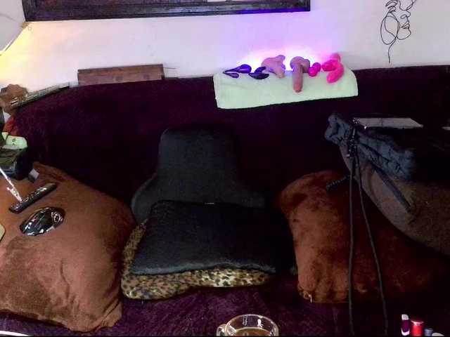 Discover Fantasyca, she wants to masturbate for you Fantasyca from BongaCams