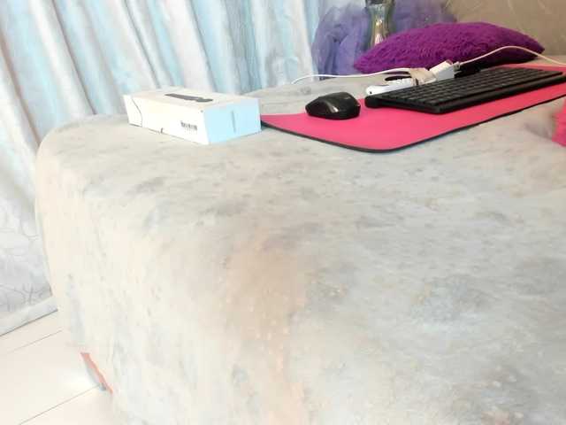 KOURTNEY-'s BongaCams show and profile