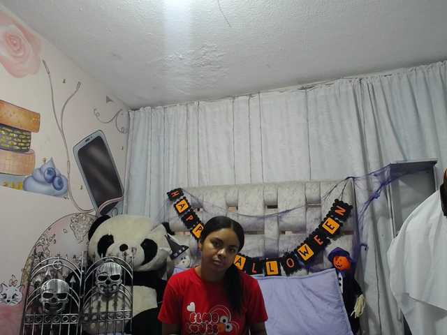 KOURTNEY- webcam