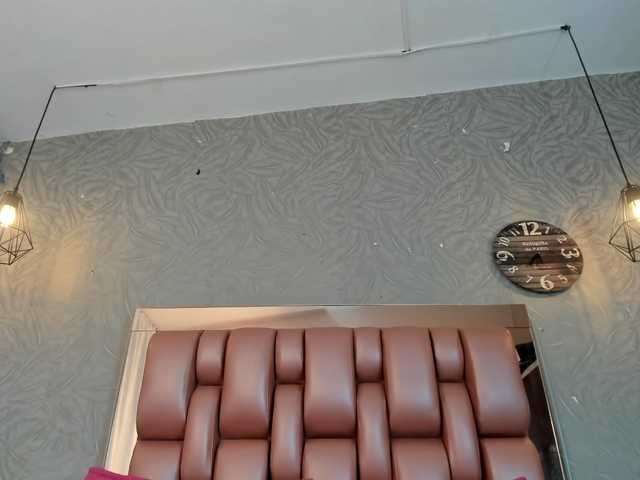 KOURTNEY-'s BongaCams show and profile