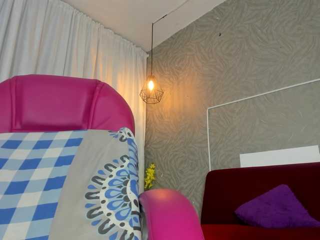 KOURTNEY-'s BongaCams show and profile