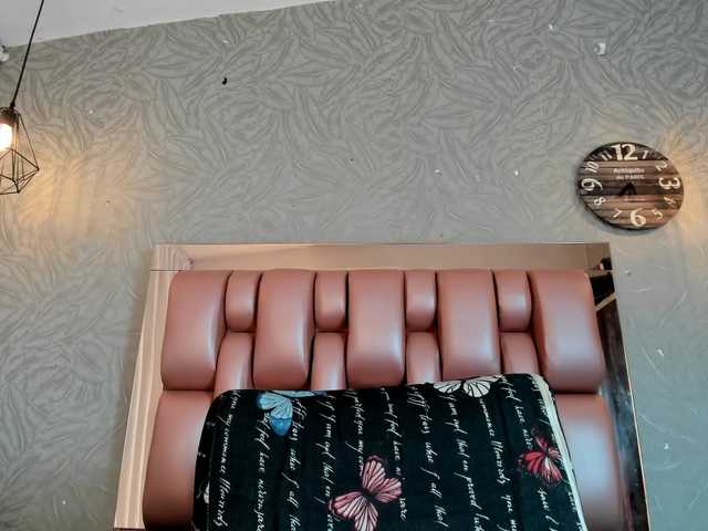 KOURTNEY-'s BongaCams show and profile