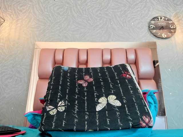 KOURTNEY-'s BongaCams show and profile