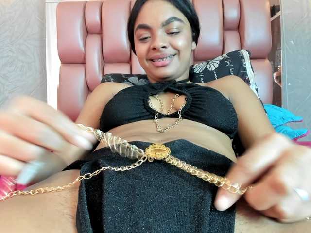 KOURTNEY-'s BongaCams show and profile