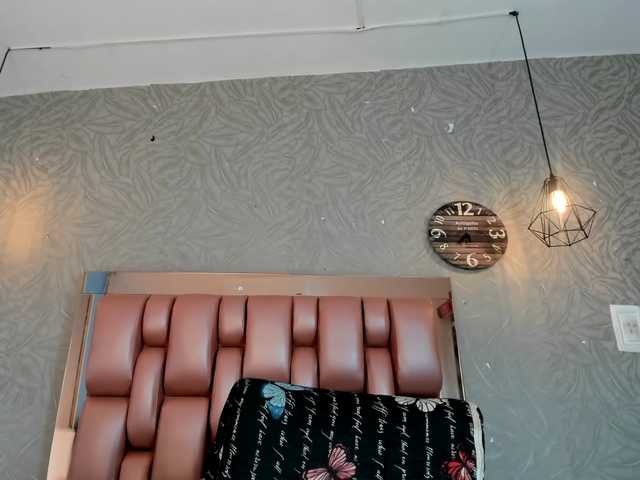 KOURTNEY-'s BongaCams show and profile