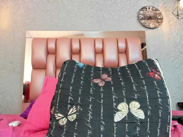 KOURTNEY-'s BongaCams show and profile