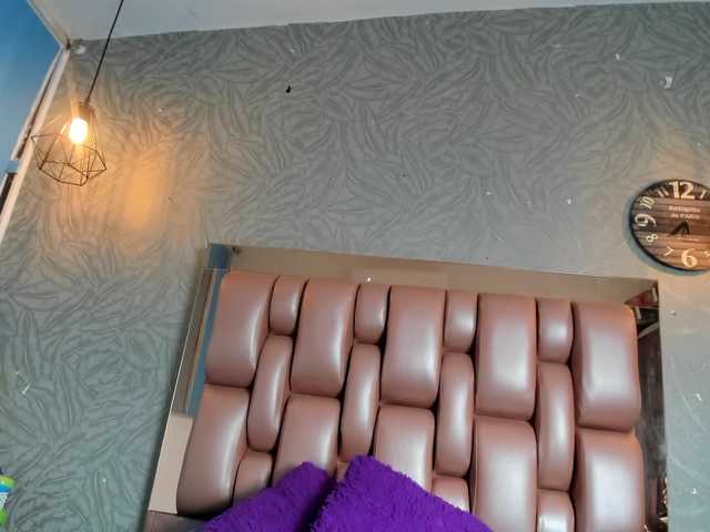 KOURTNEY-'s BongaCams show and profile