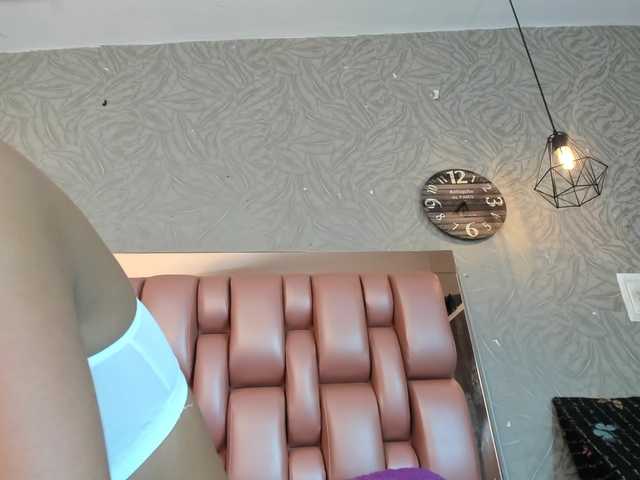 KOURTNEY-'s BongaCams show and profile