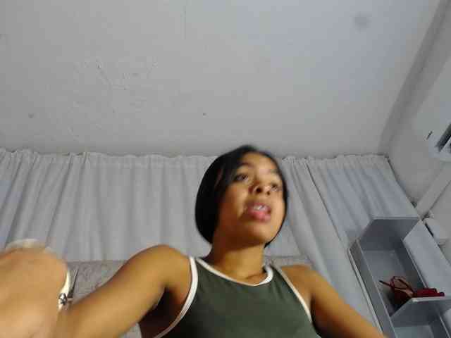 KOURTNEY- webcam