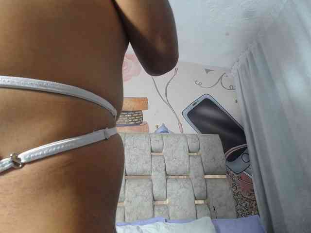 KOURTNEY- webcam