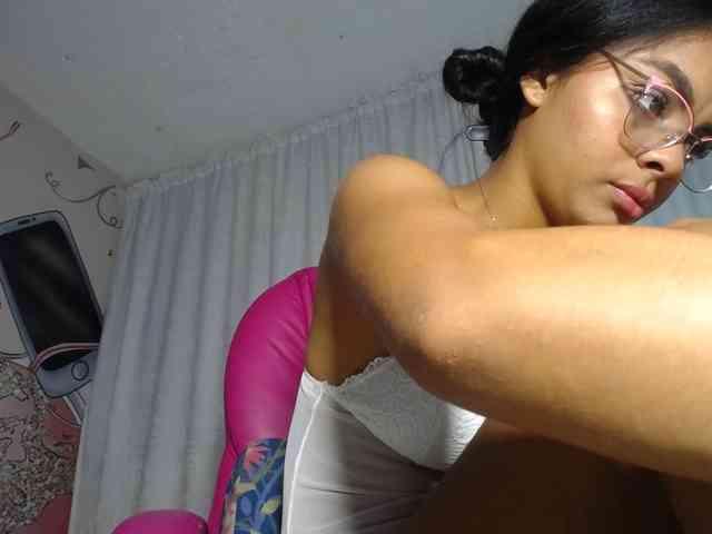 KOURTNEY- webcam