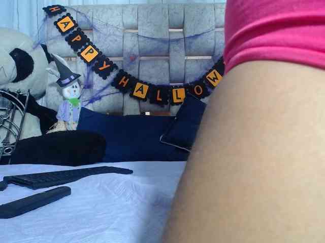 KOURTNEY- webcam